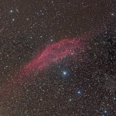 Ngc1499-Californianebel Ngc 1499, der Californianebel im Perseus mit 160 Bogenminuten scheinbarer Größe wurde mit einer nicht modifizierten Canon EOS1100D und dem bewährten Canon EF200...