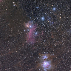 Orion Bei dieser tiefen Belichtung dienen die drei Gürtelsterne des Orion gut als Vergleich für scheinbare Größe der ausgedehnten Nebelgebiete.Für jede Brennweite und...