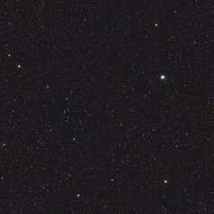 M13-Herkules-widefield M 13 im Herkules, Canon EOSR Samyang135 f2.8 ISO2000 85 x 60s Staradventure GTI, Pichl 20230707