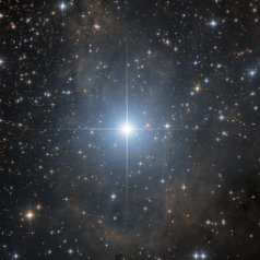 VDB15 VDB 15 ist ein diffuses, schwer zu fotografierendes Objekt. Der Reflektionsanteile vermischen sich mit dem Dunkelnebel, ein 4,6 Mag heller Stern Zentral im Feld...