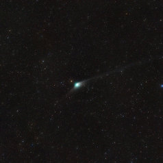 20230125 C 2022 E3 ZTF Widefield 135mm Comet C/2022 E3 (ZTF), Canon EOSR Samyang 135 f2 ISO2000 10 x1 min Staradvemture Mini Postalm 20230125 22:25 UT www.astro-photo.at