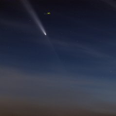 20241015-C2023-A3-Tsuchinschan-Atlas-135mm-Grid C/2023 A3 Tsuchinshan-ATLAS, Canon EOSR Samyang135 f2.8 ISO3200 10x1s Stativ, Gahberg 20241015 UT18:30 Bernhardstal