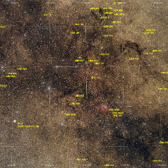 M27, NGC 6820 in Vulpecula-Grid M27, NGC 6820 in Vulpecula, Canon EOS6Da EF200 ISO1600 133 x 300s total 11h IEQ30Pro,Gahberg 2010709 - 0713